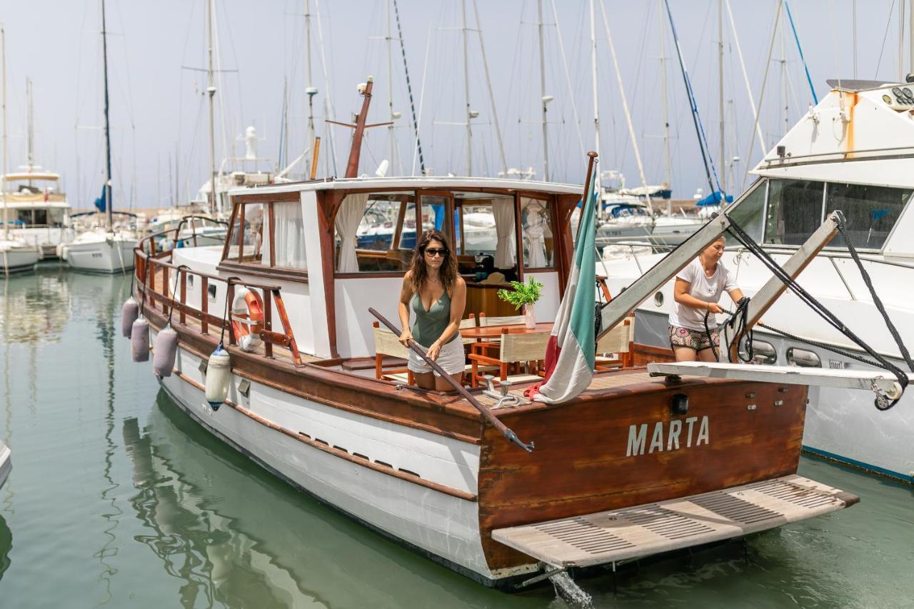 Marta Boat B&B Кастельсардо Экстерьер фото